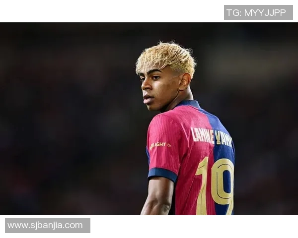 九号球衣的传奇足球明星们是谁他们的辉煌成就与影响力解析